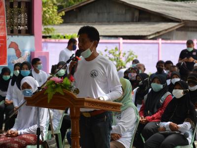 รองผู้ว่าราชการจังหวัดนราธิวาส มาปิดศูนย์กักกันตำบลลุโบะบือซา