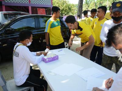 กิจกรรมทำความสะอาดศูนย์กักกันประจำตำบลลุโบะบือซา(โรงเรียนบ้านกาแ