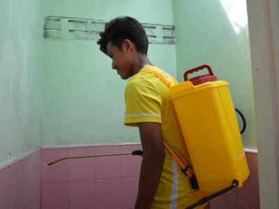 กิจกรรมทำความสะอาดศูนย์กักกันประจำตำบลลุโบะบือซา(โรงเรียนบ้านกาแ