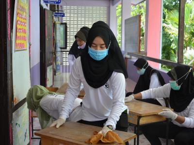 กิจกรรมทำความสะอาดศูนย์กักกันประจำตำบลลุโบะบือซา(โรงเรียนบ้านกาแ