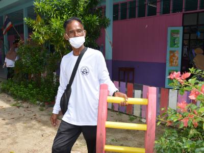 กิจกรรมทำความสะอาดศูนย์กักกันประจำตำบลลุโบะบือซา(โรงเรียนบ้านกาแ