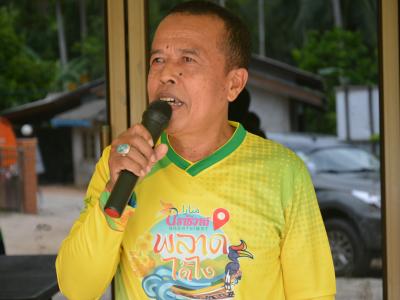 ลงพื้นลงพื้นเยี่ยมผู้ป่วยติดเตียงและผู้ป่วยมามอบขอสิ่ง