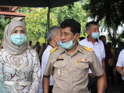 นายกต้อนรับผู้ว่าราชการจังหวัดนราธิวาสคนใหม่