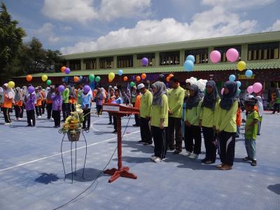 เป็นประธานเปิดกีฬาสี โรงเรียฮาซานียะห์