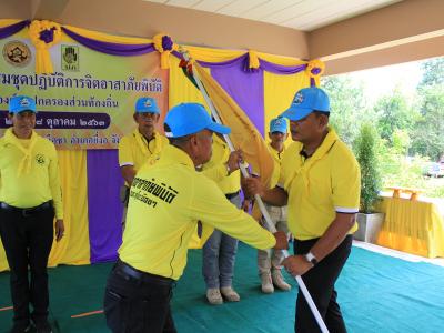 นายกมอบเกียรติบัตรผู้เข้าอบรมจิตอาสาภัยพิบัติ