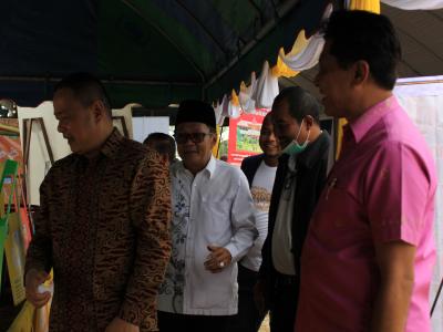 นายกเข้ากิจกรรมปอเนาะบาบอซู