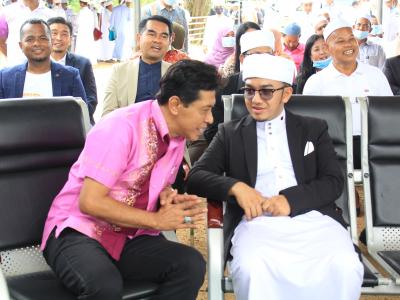 นายกเข้ากิจกรรมปอเนาะบาบอซู
