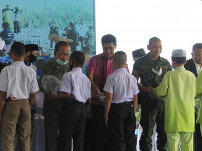 นายกเข้ากิจกรรมปอเนาะบาบอซู