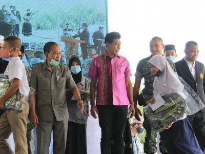 นายกเข้ากิจกรรมปอเนาะบาบอซู