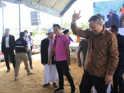 นายกเข้ากิจกรรมปอเนาะบาบอซู