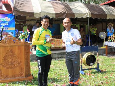 นายกเป็นประธานพิธีเปิดกีฬาสีภายในของโรงเรียนบ้านลุโบะดาโต๊ะ