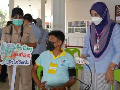 นายกฉีดวัดซีนเพื่อป้องกันโควิด19