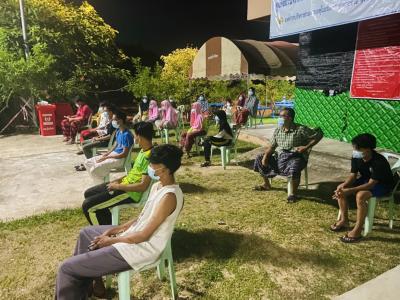 นายกพบปะชาวบ้านทีกักตัวที่ศูนย์ LQ ประจำตำบลลุโบะบือซา