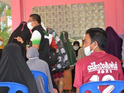 กิจกรรมฉีดวัคซีนเชิงรุกผู้สูงอายุ60ปีและกลุ่ม7โร คณโรงเรียนกาแร