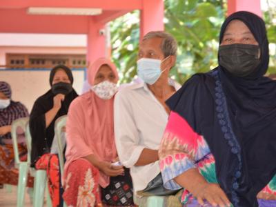 กิจกรรมฉีดวัคซีนเชิงรุกผู้สูงอายุ60ปีและกลุ่ม7โร คณโรงเรียนกาแร