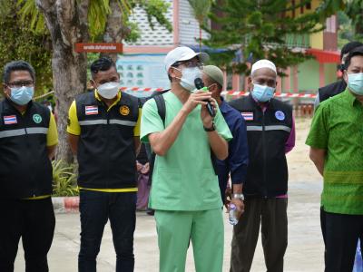 กิจกรรมฉีดวัคซีนเชิงรุกผู้สูงอายุ60ปีและกลุ่ม7โรค ณ ร.ร.ดาโต๊ะ