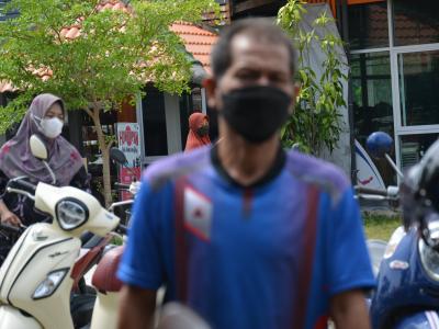 รับถุงยังชีพผู้ได้รับผลกระทบจากการแพร่ระบาดโรคโควิด 19