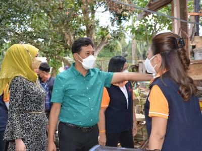 กิจกรรมทำความสะอาดบ้านถูกไฟใหม้บ้านกำปงปีแซ