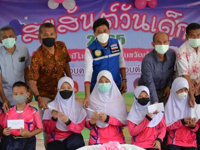 นายกเป็นประธานเปิดกิจกรรมสุขสัต์วันเด็กโรงเรียนบ้านลโบะดาโต๊ะ