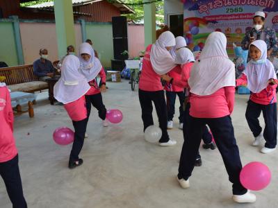 นายกเป็นประธานเปิดกิจกรรมสุขสัต์วันเด็กโรงเรียนบ้านลโบะดาโต๊ะ