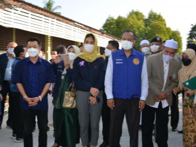 นายกต้อนรับ รมต.กระทรวงว่าการศึกษาธิการ ณ โรงเรียนฮาซานียะห์