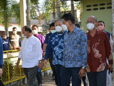 นายกต้อนรับ รมต.กระทรวงว่าการศึกษาธิการ ณ โรงเรียนฮาซานียะห์