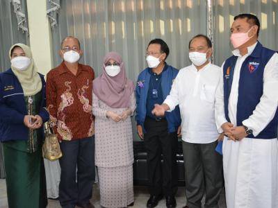 นายกต้อนรับ รมต.กระทรวงว่าการศึกษาธิการ ณ โรงเรียนฮาซานียะห์