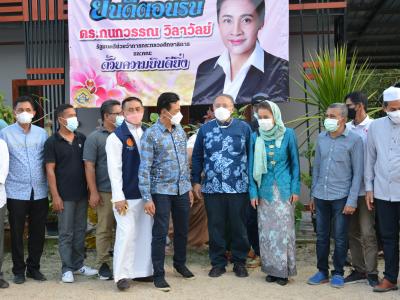 นายกต้อนรับ รมต,กระทรวงว่าการศึกษาธิการ ณ ร้านโฮมมาเก็ต