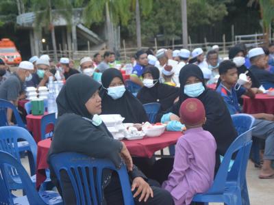 โครงการตำบลสานสัมพันธ์ร่วมละศิลอดในเขตตำบลลุโบะบือซาประจำปี2565