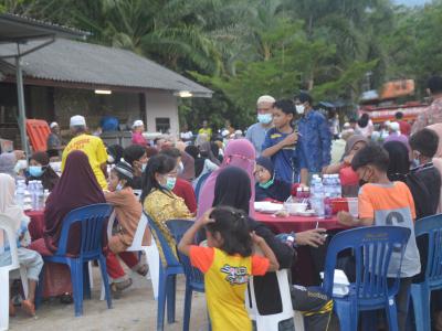 โครงการตำบลสานสัมพันธ์ร่วมละศิลอดในเขตตำบลลุโบะบือซาประจำปี2565