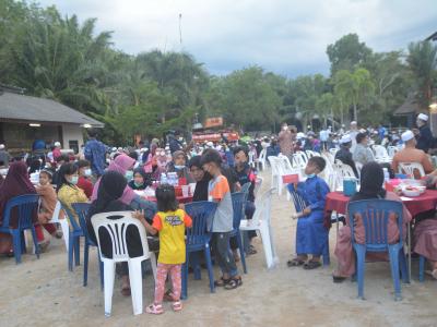 โครงการตำบลสานสัมพันธ์ร่วมละศิลอดในเขตตำบลลุโบะบือซาประจำปี2565