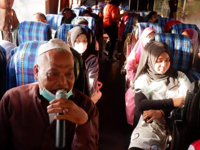 โครงการฝึกอบรมและศึกษาดูงานอาสาสมัครท้องถิ่นรักโลก