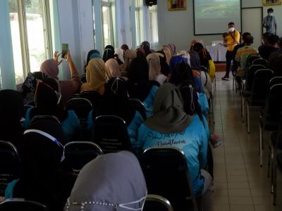 โครงการฝึกอบรมและศึกษาดูงานอาสาสมัครท้องถิ่นรักโลก