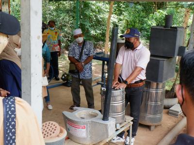 โครงการฝึกอบรมและศึกษาดูงานอาสาสมัครท้องถิ่นรักโลก