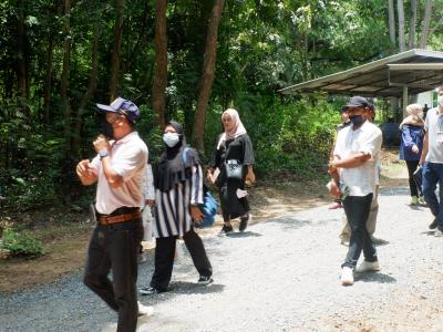 โครงการฝึกอบรมและศึกษาดูงานอาสาสมัครท้องถิ่นรักโลก