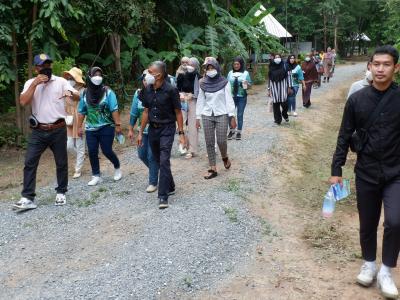 โครงการฝึกอบรมและศึกษาดูงานอาสาสมัครท้องถิ่นรักโลก