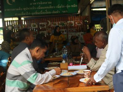 โครงการฝึกอบรมและศึกษาดูงานอาสาสมัครท้องถิ่นรักโลก