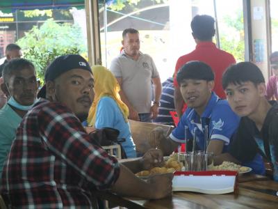 โครงการฝึกอบรมและศึกษาดูงานอาสาสมัครท้องถิ่นรักโลก
