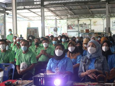 โครงการฝึกอบรมและศึกษาดูงานอาสาสมัครท้องถิ่นรักโลก
