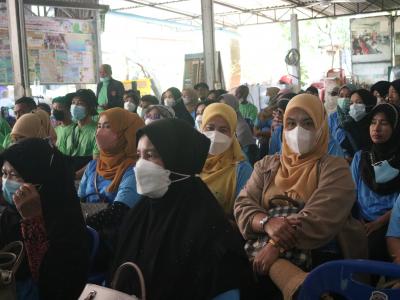 โครงการฝึกอบรมและศึกษาดูงานอาสาสมัครท้องถิ่นรักโลก