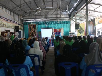 โครงการฝึกอบรมและศึกษาดูงานอาสาสมัครท้องถิ่นรักโลก