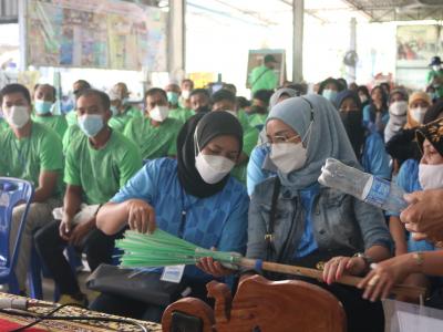 โครงการฝึกอบรมและศึกษาดูงานอาสาสมัครท้องถิ่นรักโลก