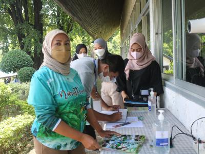 โครงการฝึกอบรมและศึกษาดูงานอาสาสมัครท้องถิ่นรักโลก