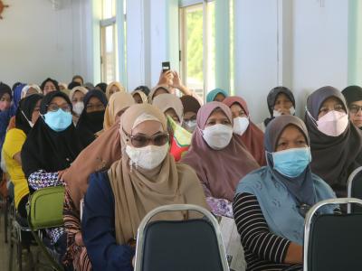 โครงการฝึกอบรมและศึกษาดูงานอาสาสมัครท้องถิ่นรักโลก