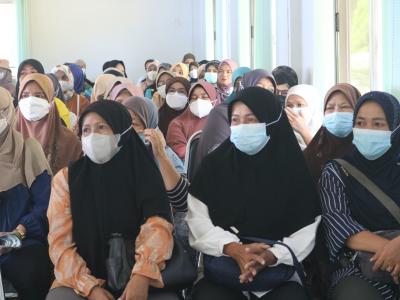 โครงการฝึกอบรมและศึกษาดูงานอาสาสมัครท้องถิ่นรักโลก