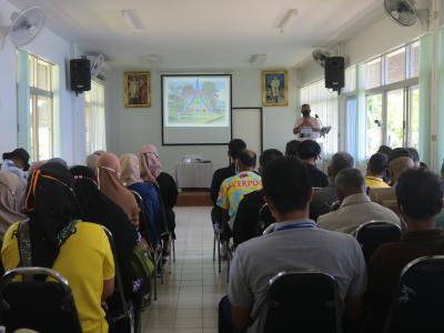 โครงการฝึกอบรมและศึกษาดูงานอาสาสมัครท้องถิ่นรักโลก