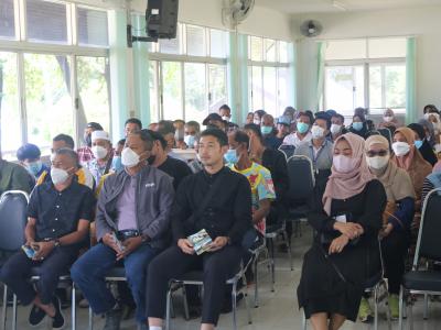 โครงการฝึกอบรมและศึกษาดูงานอาสาสมัครท้องถิ่นรักโลก