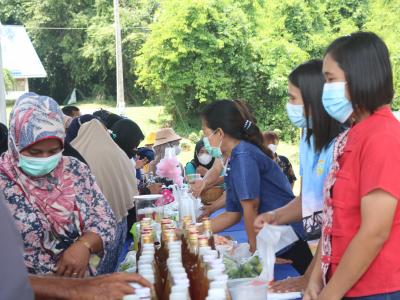 โครงการฝึกอบรมและศึกษาดูงานอาสาสมัครท้องถิ่นรักโลก