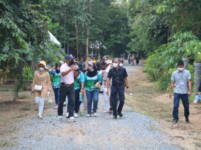 โครงการฝึกอบรมและศึกษาดูงานอาสาสมัครท้องถิ่นรักโลก