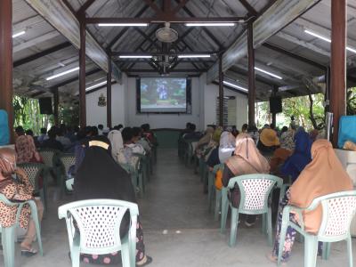 โครงการฝึกอบรมและศึกษาดูงานอาสาสมัครท้องถิ่นรักโลก